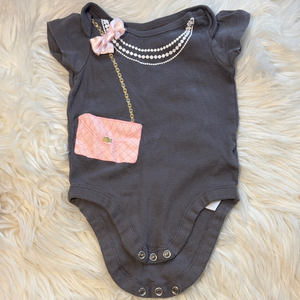 Chic Gray Baby Bodysuit with Pink Bow and Purse Design - Picture 1 of 4